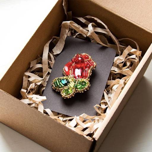 Here’s a pretty kraft box made over at Upcycle With Jing to give you inspiration for packaging ideas.