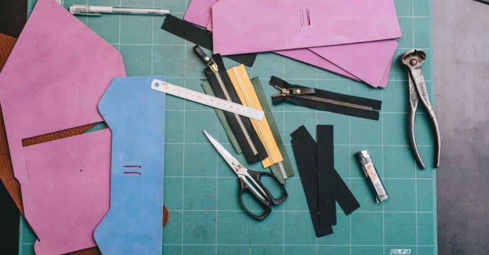 All bags from this design studio are made to order. In fact, it is their commitment to just-in-time manufacturing that makes them an exclusive and sought-after brand. Their bags really make a statement because each order is tailor-made for the customer with 100% care and attention.